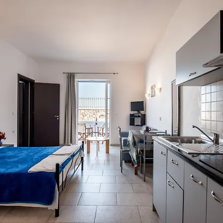 'lindian Myth' Sea View Apart-hotel