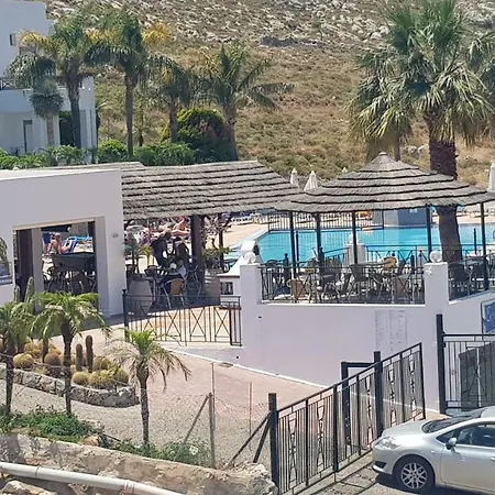 'lindian Myth' Sea View شقة فندقية 4*